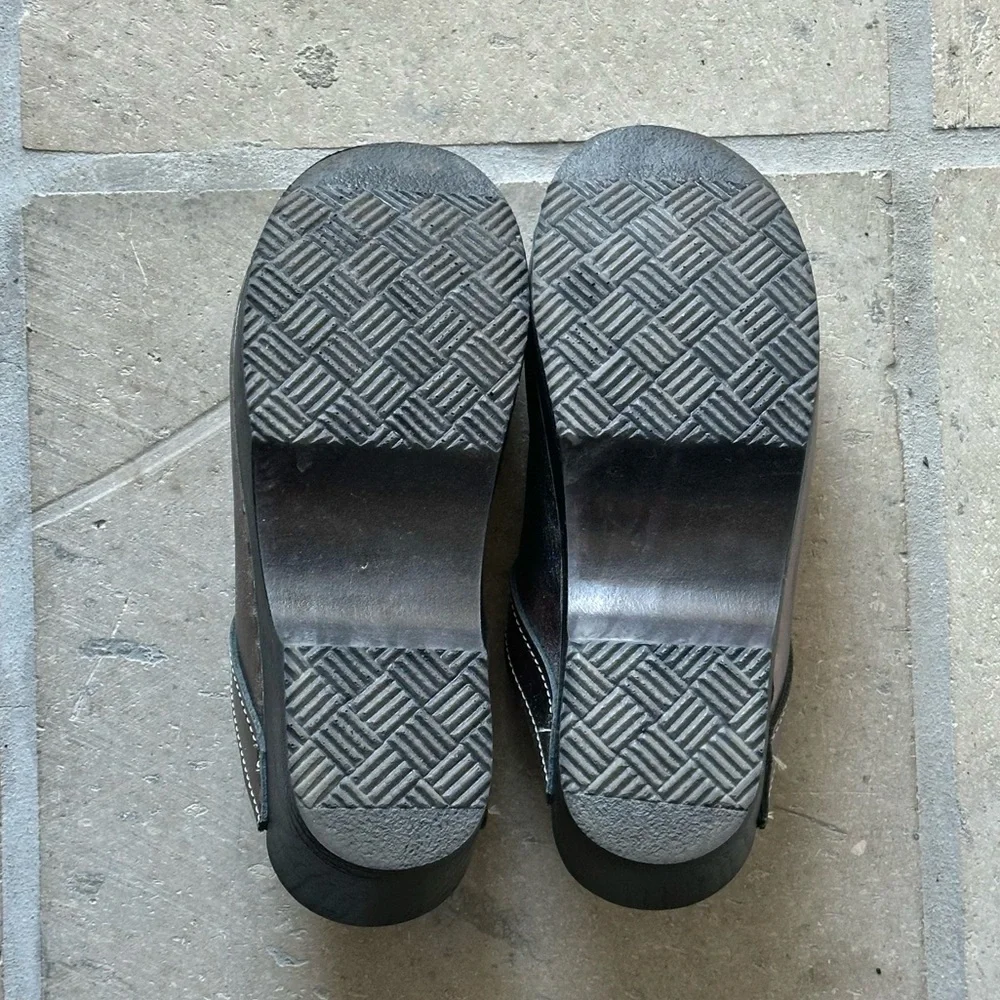 Sven Swedish Plain Clogs in Pewter + Black - Picture 3 of 5